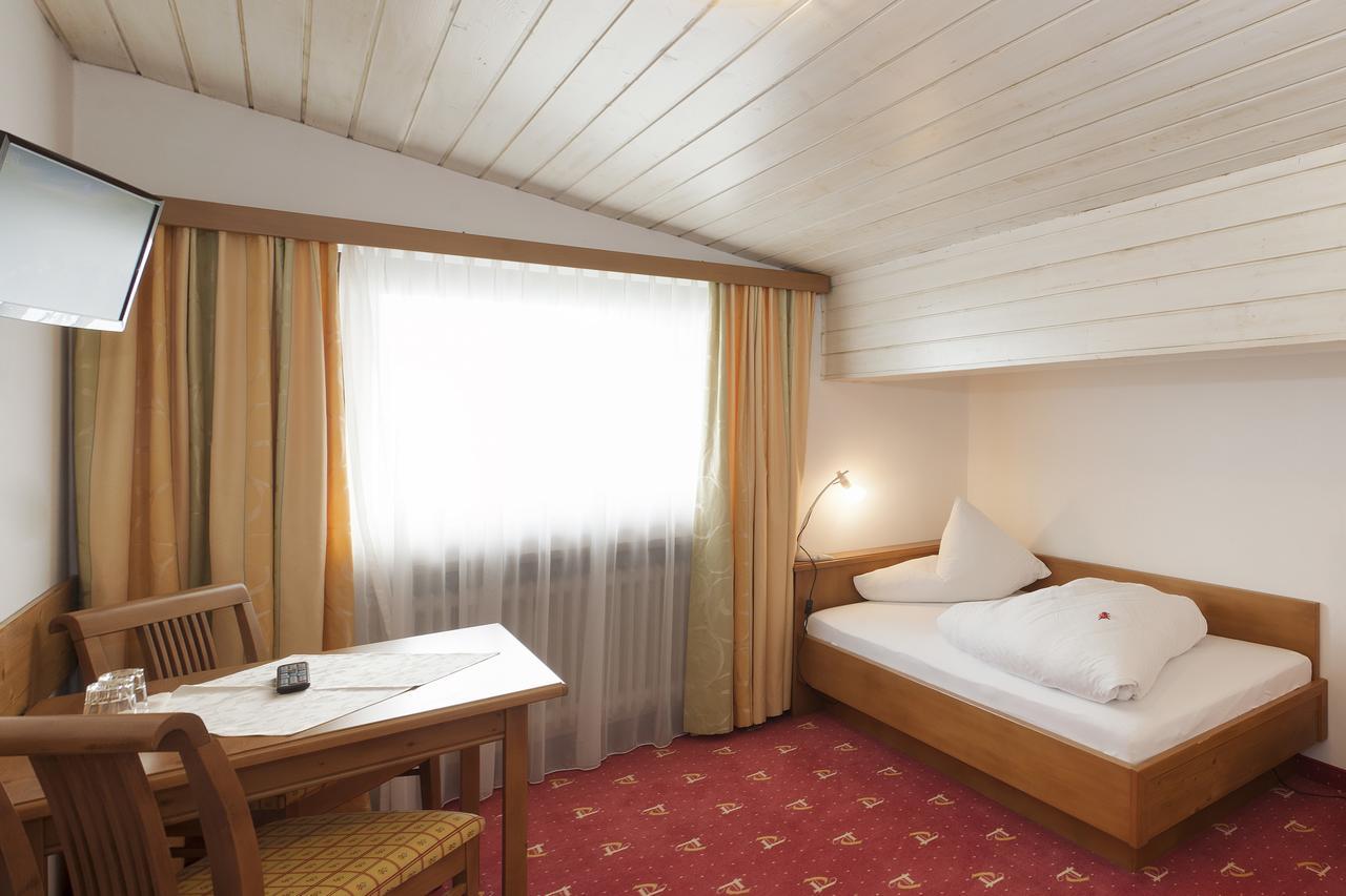 Ferienhotel Tyrol Soell Am Wilden Kaiser Chambre photo